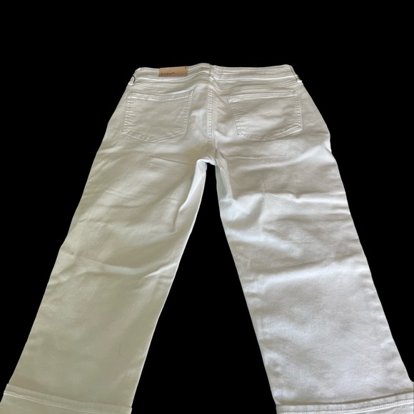NWT~Not Your Daughters Jeans (NYDJ) Marilyn Crop Cuff Jeans|Crop Slimming Jeans - Picture 3 of 15